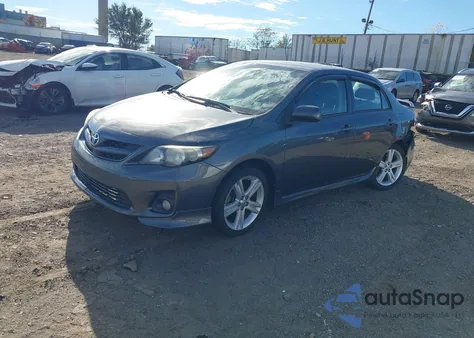 2013 Toyota Corolla S z USA, uszkodzony, nr VIN 2T1BU4EE5DC021138